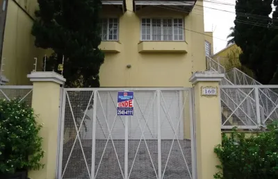 Espaçoso sobrado no jardim frança em rua tranquila.