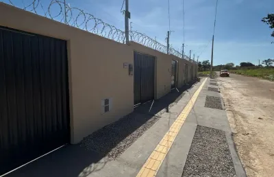 Casa 2 quartos com suite saída pra aragoiania. nova. local de comércio e  escolas. linha de ônibus na porta.