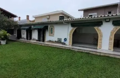 Linda casa a venda no balneário florida em praia grande a 250 metros da praia