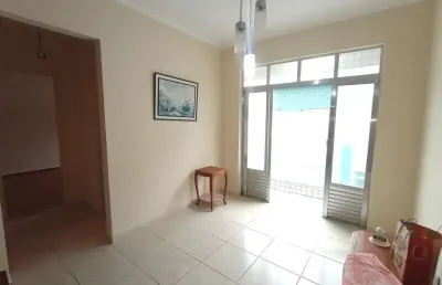 Apartamento com 2 dormitórios com sacada vista mar à venda no bairro guilhermina - praia grande/sp