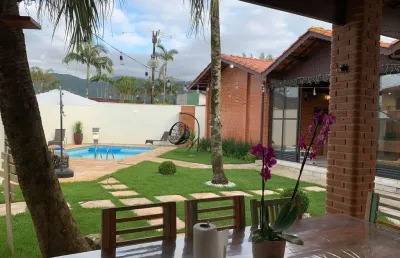 Linda casa no bairro do jardim florida - praia grande .