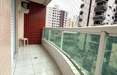 Apartamento  2 quartos, 1 suíte, a 150 metros da praia, para venda no bairro guilhermina em praia grande-sp.