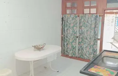Casa para locação no boqueirão, praia grande-sp: 2 quartos, 1 suíte, 3 salas, 1 banheiro, 1 vaga, 110m²!