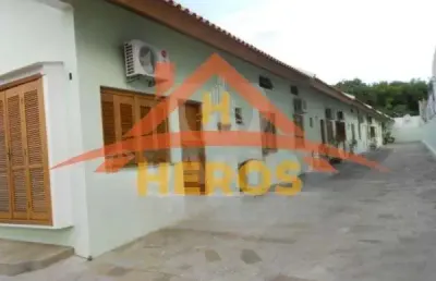 Casa em condomínio fechado com 2 quartos à venda na rua padre joão batista reus, 2443, camaquã, porto alegre por r$ 249.000