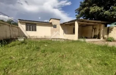 Casa com 2 quartos à venda na rua brigadeiro leonardo teixeira collares, 85, vila nova, porto alegre por r$ 320.000