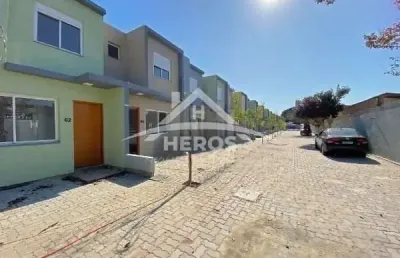 Casa em condomínio fechado com 2 quartos à venda na rua coronel frederico carlos gomes, 110, vila nova, porto alegre por r$ 310.000