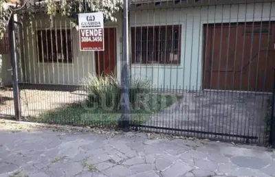 Casa com 3 quartos à venda na rua victor issler, 83, espírito santo, porto alegre por r$ 664.000