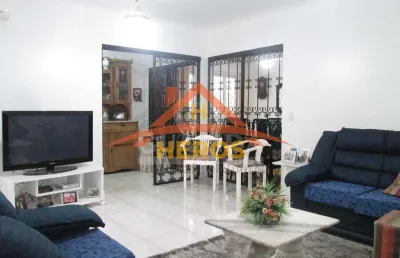 Casa com 3 quartos à venda na rua cangussu, 1125, nonoai, porto alegre por r$ 636.000