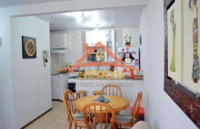 Casa com 2 quartos à venda na rua newton silveira netto, 10, hípica, porto alegre por r$ 299.000