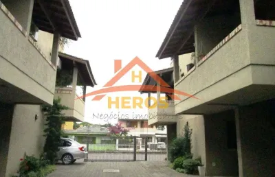 Casa em condomínio fechado com 2 quartos à venda na avenida guarujá, 126, guarujá, porto alegre por r$ 330.000