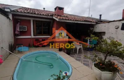 Casa com 2 quartos à venda na rua pedro faria, 340, hípica, porto alegre por r$ 295.000