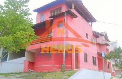 Casa com 4 quartos à venda na avenida altos do santa rita, 219, hípica, porto alegre por r$ 540.000