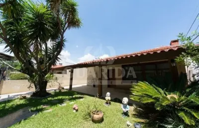 Casa com 3 quartos à venda na rua conrado ferrari, 109, jardim isabel, porto alegre por r$ 1.280.000