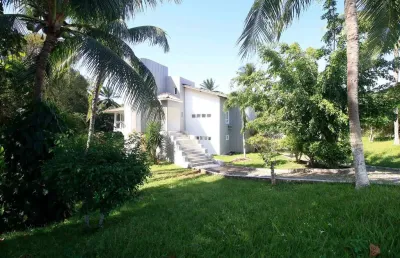 Casa quatro quartos para venda no encontro das águas.
