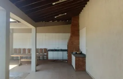 Casa com 4 quartos à venda no Presidente Roosevelt, Uberlândia 