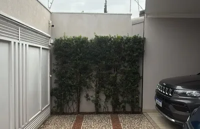 Casa com 3 quartos à venda no Santa Rosa, Uberlândia 