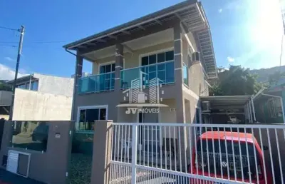 Casa com 3 quartos à venda na Rua 137, 850, Alto São Bento, Itapema