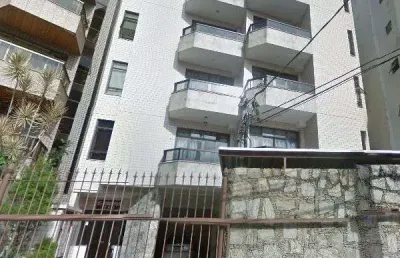Apartamento de 2 quartos com suíte e varanda em localização privilegiada!!