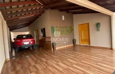 Casa alto padrão 3 quartos sendo 1 suíte com armários planejados  goiânia -go