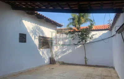 Casa 3q 1 suite, sala comercial ampla com banheiro, garagem ampla