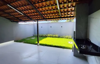Casa, 3q sendo 1 suíte, área gourmet, quintal amplo, alto padrão de acabamento