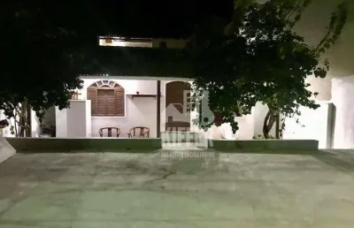 3 casas , total  de 5 quartos à venda, 228 m² por r$ 450 - peró - cabo frio/rj