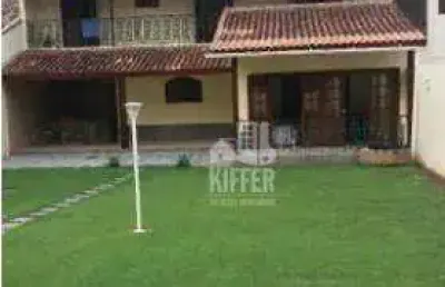 Casa duplex com 3 quartos, 220m² e quintal gramado – região oceânica de niterói