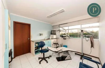 Sala comercial com possibilidade de reversão para stúdio à venda no centro. experimente o atendimento boutique!