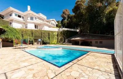 Casa com 4 quartos em condominio fechado no campo comprido