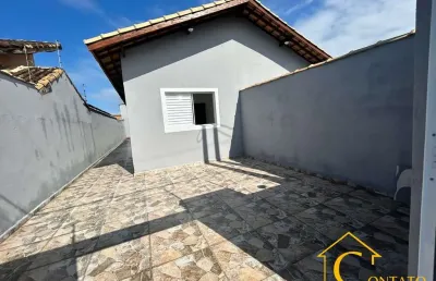 Casa à venda no bairro balneário tupy - itanhaém/sp