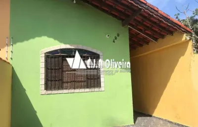 Casa lado praia, 300 metros do mar na cidade de itanhaém 