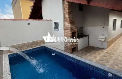 Casa lado praia no centro de mongaguá, apenas 100 metros do mar 