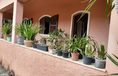 Vendo excelente casa 3 qts, varanda, quintal, 1 vaga por 270.000 barro vermelho - são gonçalo/rj.