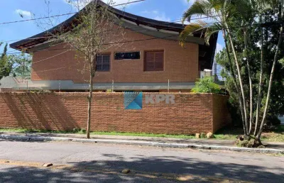 Casa à venda, 450 m² de terreno e 339 m² de área construída, ótima localização no jardim esplanada!