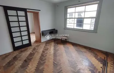 Apartamento com 3 quartos para alugar na rua leão xiii, 60, cidade baixa, porto alegre, 82 m2 por r$ 2.300