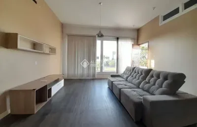 Casa em condomínio fechado com 2 quartos para alugar na rua madre clara, 1191, mário quintana, porto alegre, 137 m2 por r$ 5.200