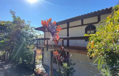 Casa com 2 quartos à venda na morro do sol, 123, centro, porto belo, 200 m2 por r$ 1.200.000