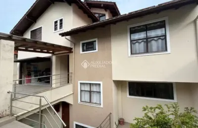 Casa com 4 quartos à venda na rua maria alexandre machado, 105, itacorubi, florianópolis, 396 m2 por r$ 1.900.000