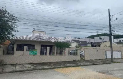 Casa com 3 quartos à venda na rua luiz aléssio lenhani, 395, são sebastião, palhoça, 170 m2 por r$ 748.000