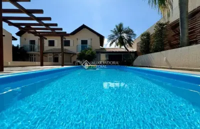 Casa com 4 quartos à venda na rua édio ortiga fedrigo, 51, centro, florianópolis, 317 m2 por r$ 2.100.000