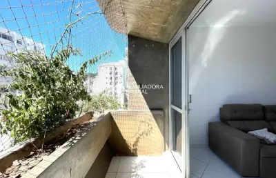 Apartamento com 1 quarto à venda na rua araújo figueiredo, 77, centro, florianópolis, 57 m2 por r$ 550.000