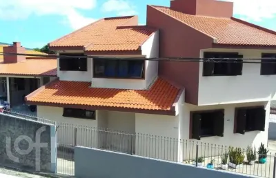 Casa com 4 quartos à venda na rua custódio fermino vieira, 212, saco dos limões, florianópolis, 161 m2 por r$ 1.100.000