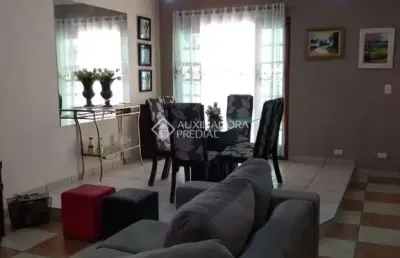 Casa com 3 quartos à venda na rua alcino vieira de andrade, 103, parque são vicente, mauá, 205 m2 por r$ 700.000