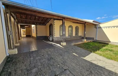 Casa com 3 quartos à venda na suécia, 156, jardim das nações, taubaté, 217 m2 por r$ 980.000