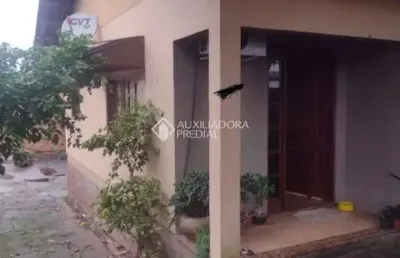 Casa com 2 quartos à venda na caiapó, 115, vila monte carlo, cachoeirinha, 100 m2 por r$ 450.000
