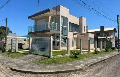 Casa com 5 quartos à venda na rua do lírio, 826, capão novo, capão da canoa, 158 m2 por r$ 890.000