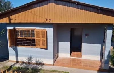 Casa com 2 quartos para alugar na rua antônio martins, 272, vila cledi, gravataí, 80 m2 por r$ 1.100