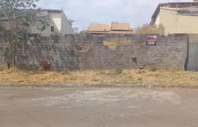 Terreno à venda na Rua MMM 2, 28, Setor Três Marias, Goiânia