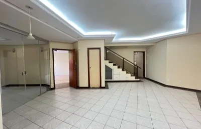 Casa com 4 quartos à venda na Avenida T 15, 14, Setor Nova Suiça, Goiânia