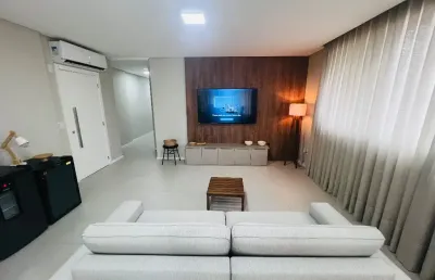 Apartamento com 4 quartos à venda na Rua 236, 151, Meia Praia, Itapema
